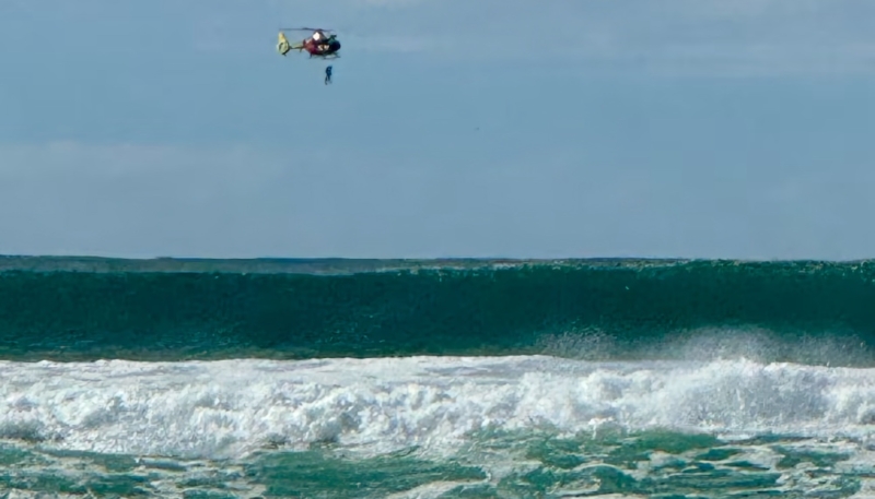 Australian Man Uses Apple Watch Ultra to Call Emergency Services After Being Swept Away by Rough Seas