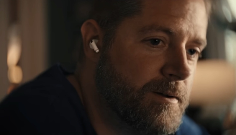 Apple’s Heartwarming New Holiday Season Ad Promotes Using AirPods Pro 2 as Hearing Aid